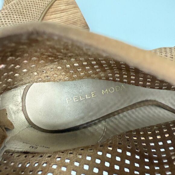 Pelle Moda Women's Tan Perforated Leather Peep Toe Wedge Bootie Shoes Size 6 M - Picture 11 of 12